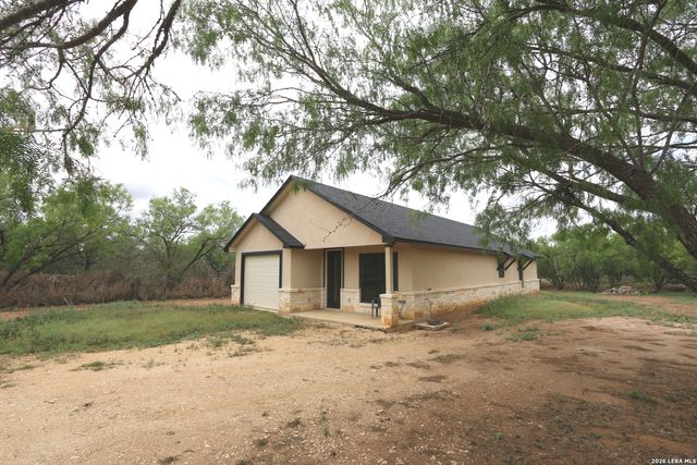 1186 US HIGHWAY 181, Floresville, TX 78114