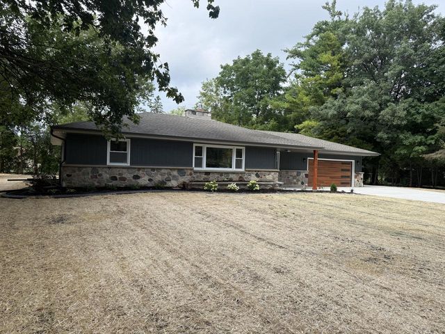 14120 W Howard AVENUE, New Berlin, WI 53151