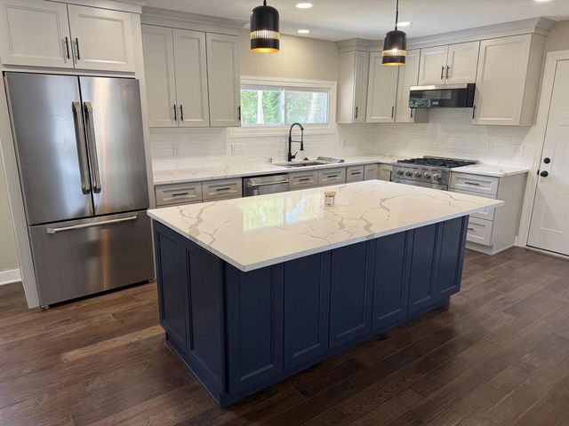 14120 W Howard AVENUE, New Berlin, WI 53151