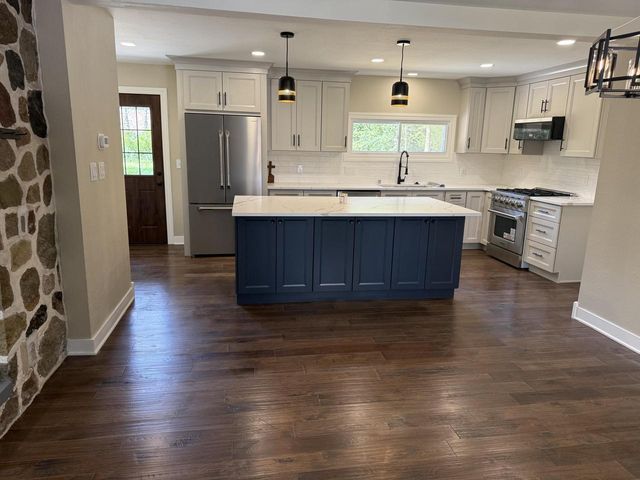 14120 W Howard AVENUE, New Berlin, WI 53151