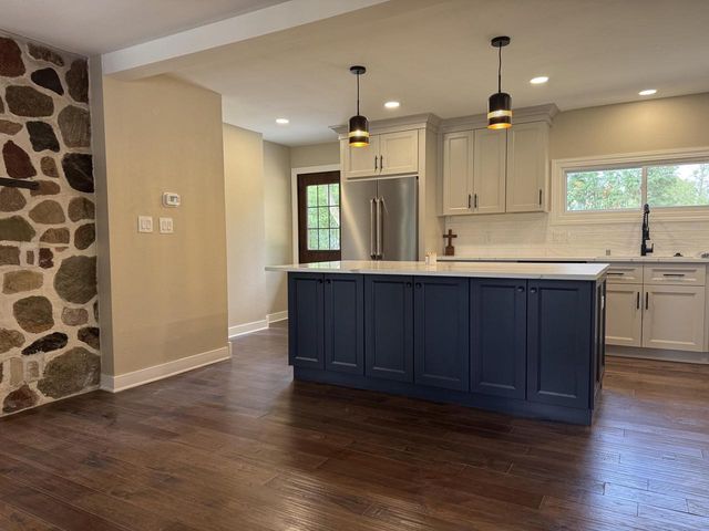 14120 W Howard AVENUE, New Berlin, WI 53151