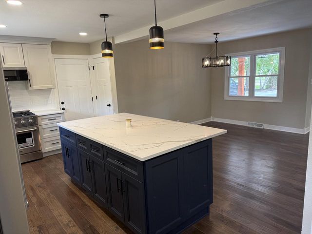 14120 W Howard AVENUE, New Berlin, WI 53151