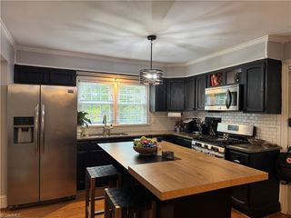 909 Knollwood Street, Winston-salem, NC 27103