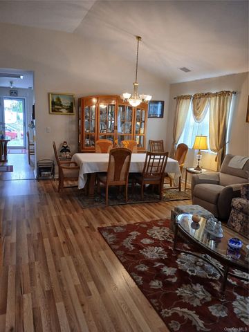 5127 Village Circle E, Manorville, NY 11949