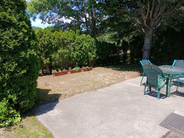 5127 Village Circle E, Manorville, NY 11949