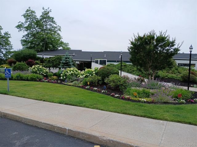 5127 Village Circle E, Manorville, NY 11949