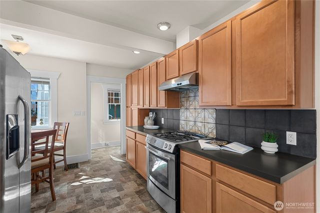 1216 S 4th Street, Tacoma, WA 98405