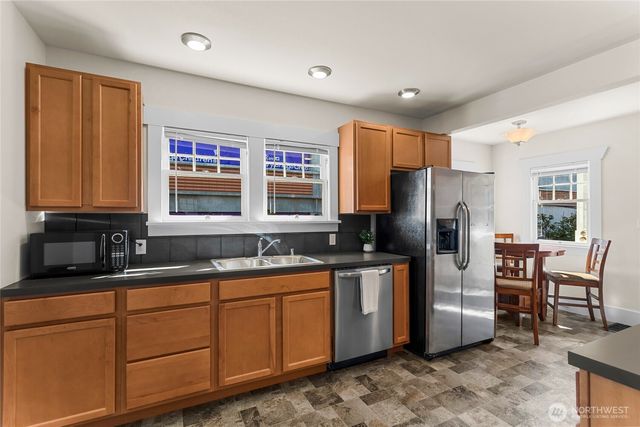 1216 S 4th Street, Tacoma, WA 98405