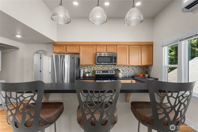 1216 S 4th Street, Tacoma, WA 98405