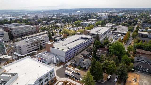 1216 S 4th Street, Tacoma, WA 98405