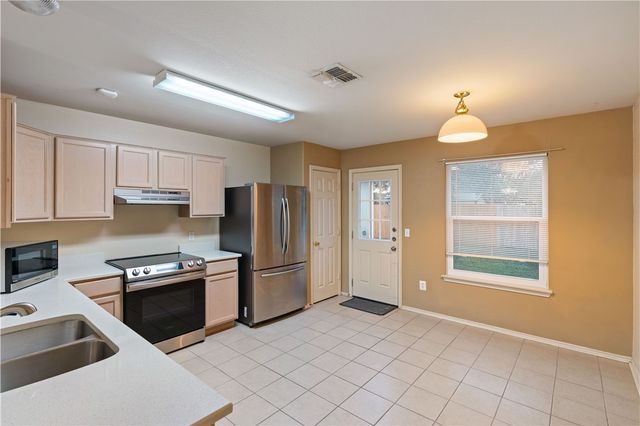 3105 Halifax Dr, Corpus Christi, TX 78414