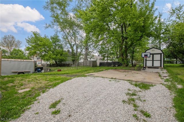 1424 S Liberty Avenue, Alliance, OH 44601