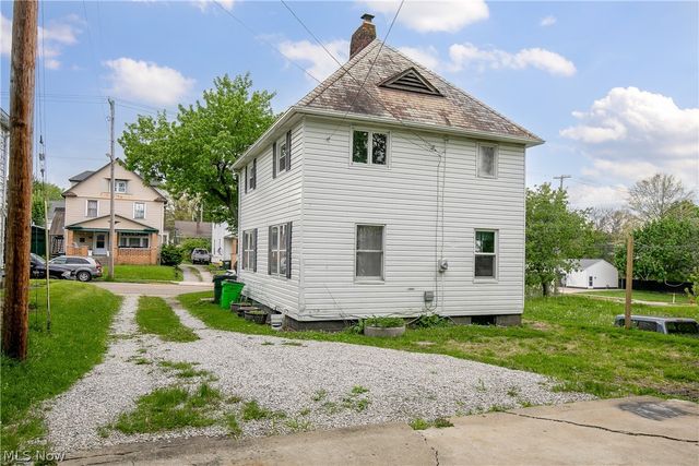 1424 S Liberty Avenue, Alliance, OH 44601