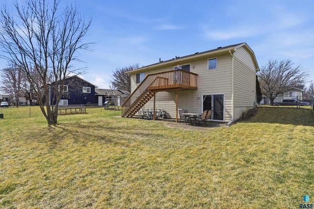 5704 S Megan Ave Avenue, Sioux Falls, SD 57106