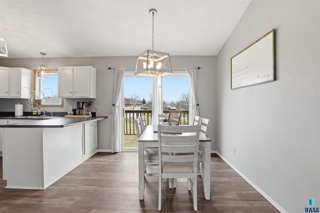 5704 S Megan Ave Avenue, Sioux Falls, SD 57106