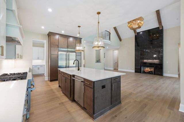 1709 Wilson Pike, Brentwood, TN 37027