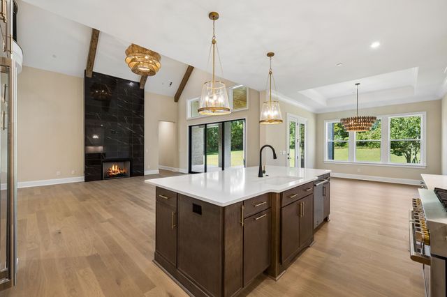 1709 Wilson Pike, Brentwood, TN 37027