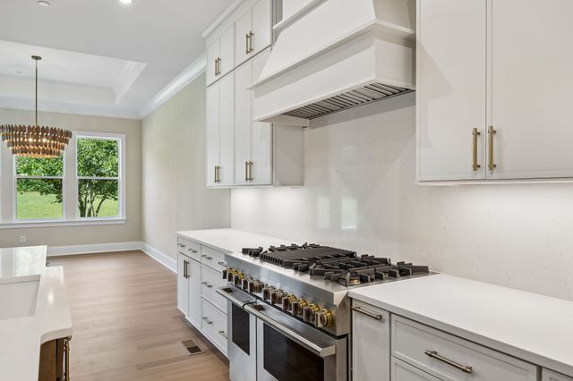 1709 Wilson Pike, Brentwood, TN 37027
