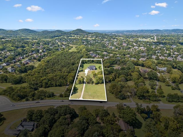 1709 Wilson Pike, Brentwood, TN 37027