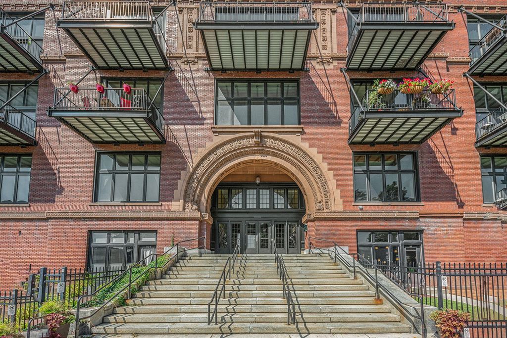 600 Broadway Avenue 117, Grand Rapids, MI 49504