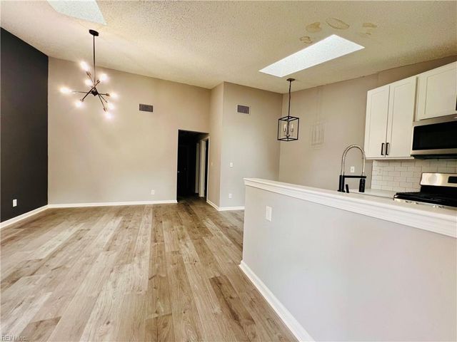 1416 Dighton CT, Virginia Beach, VA 23464