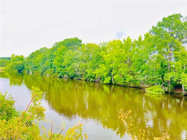 1416 Dighton CT, Virginia Beach, VA 23464