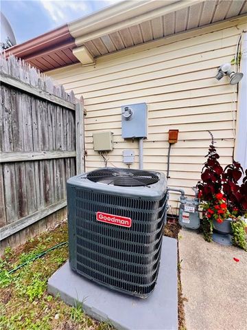 1416 Dighton CT, Virginia Beach, VA 23464