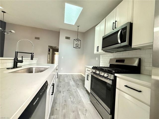 1416 Dighton CT, Virginia Beach, VA 23464