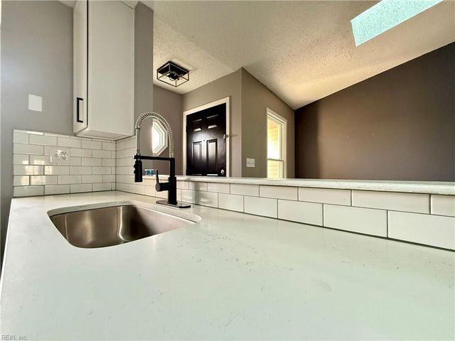 1416 Dighton CT, Virginia Beach, VA 23464