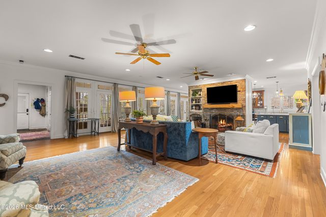 113 Bedford Road, Hattiesburg, MS 39402