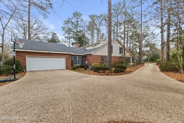 113 Bedford Road, Hattiesburg, MS 39402