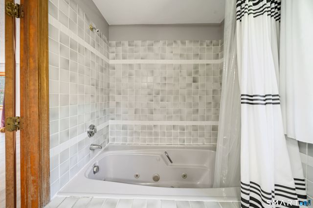 225 Bethmour Road, Bethany, CT 06524
