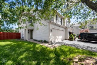 1724 Leeds Court, Mundelein, IL 60060