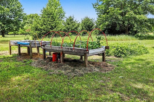 17704 Moorepark Road, Three Rivers, MI 49093