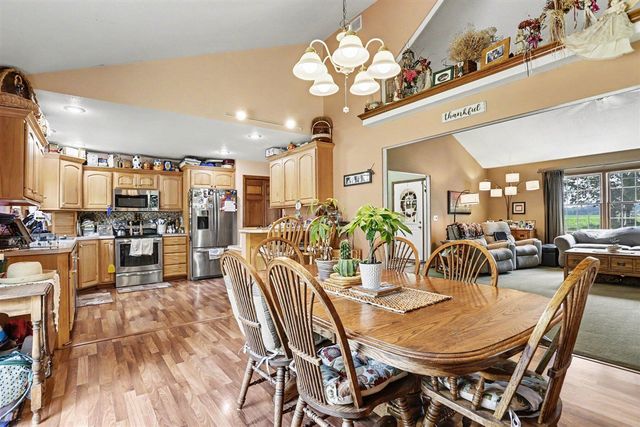 17704 Moorepark Road, Three Rivers, MI 49093