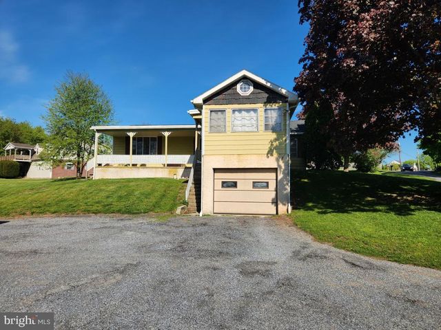 1692 GISH RD, Manheim, PA 17545