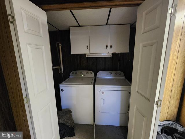1692 GISH RD, Manheim, PA 17545