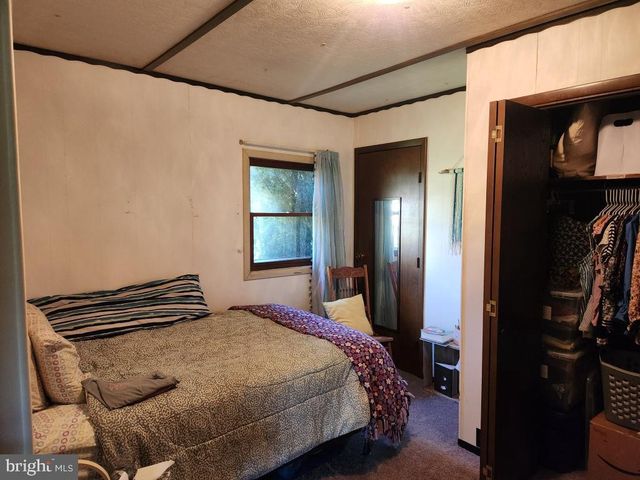 1692 GISH RD, Manheim, PA 17545