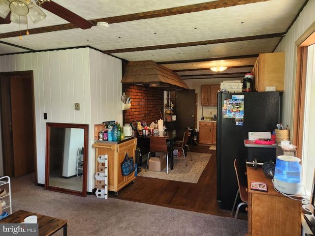 1692 GISH RD, Manheim, PA 17545