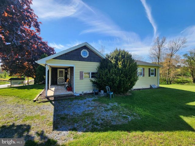 1692 GISH RD, Manheim, PA 17545
