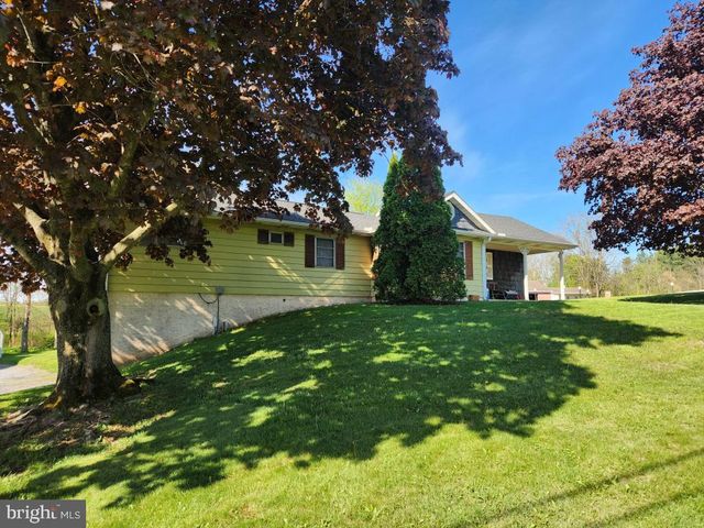 1692 GISH RD, Manheim, PA 17545