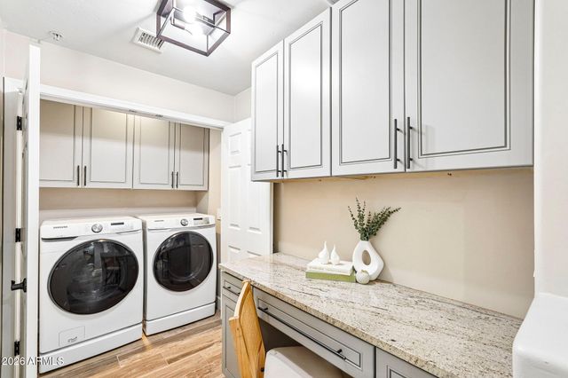 5350 E DEER VALLEY Drive 1250, Phoenix, AZ 85054