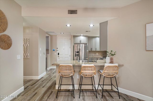 5350 E DEER VALLEY Drive 1250, Phoenix, AZ 85054
