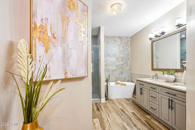 5350 E DEER VALLEY Drive 1250, Phoenix, AZ 85054