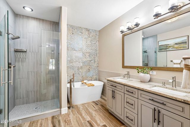 5350 E DEER VALLEY Drive 1250, Phoenix, AZ 85054