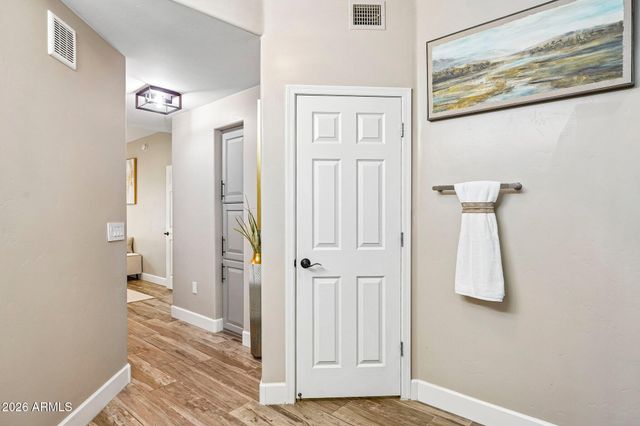 5350 E DEER VALLEY Drive 1250, Phoenix, AZ 85054