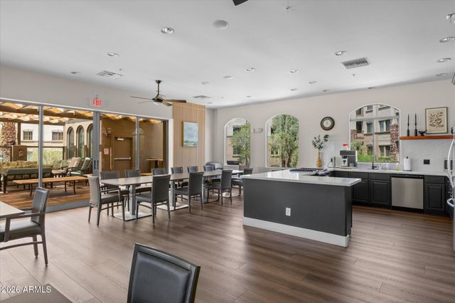5350 E DEER VALLEY Drive 1250, Phoenix, AZ 85054