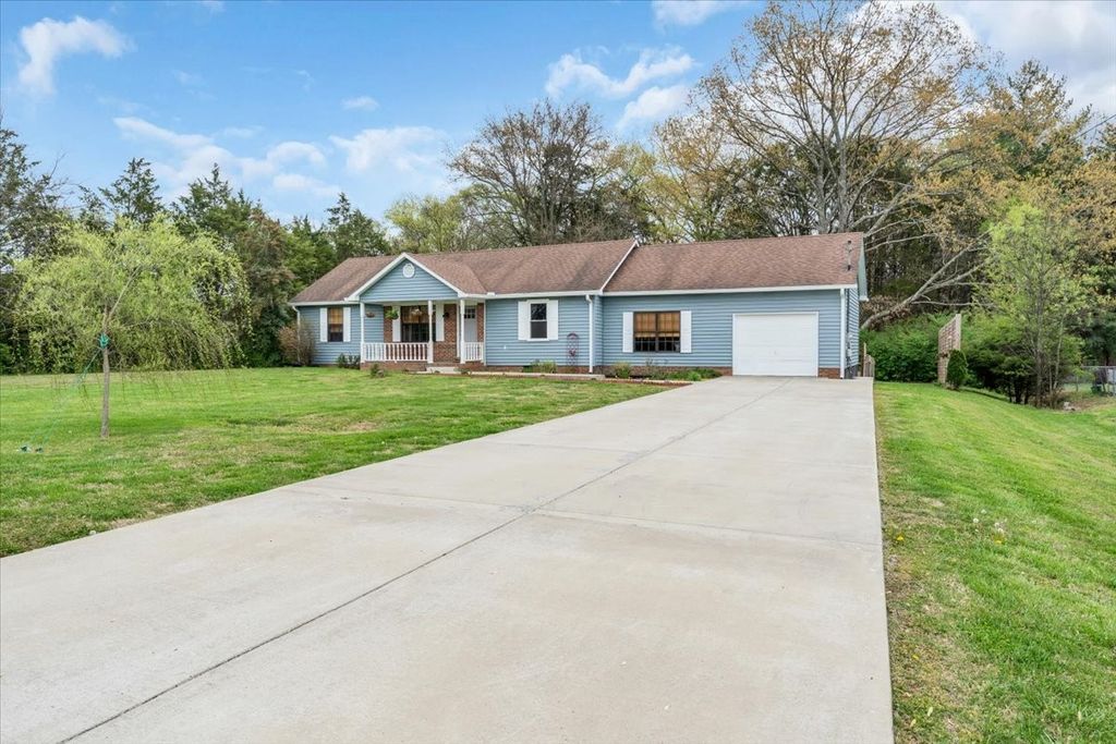 433 Glenwood Ave, Smyrna, TN 37167