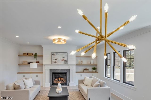 1822 North Gate, Scotch Plains Twp., NJ 07076