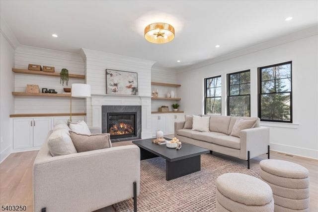 1822 North Gate, Scotch Plains Twp., NJ 07076